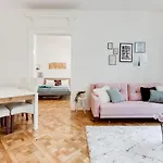 Spacious Cozy 2Bds Apt In Center - Stp4