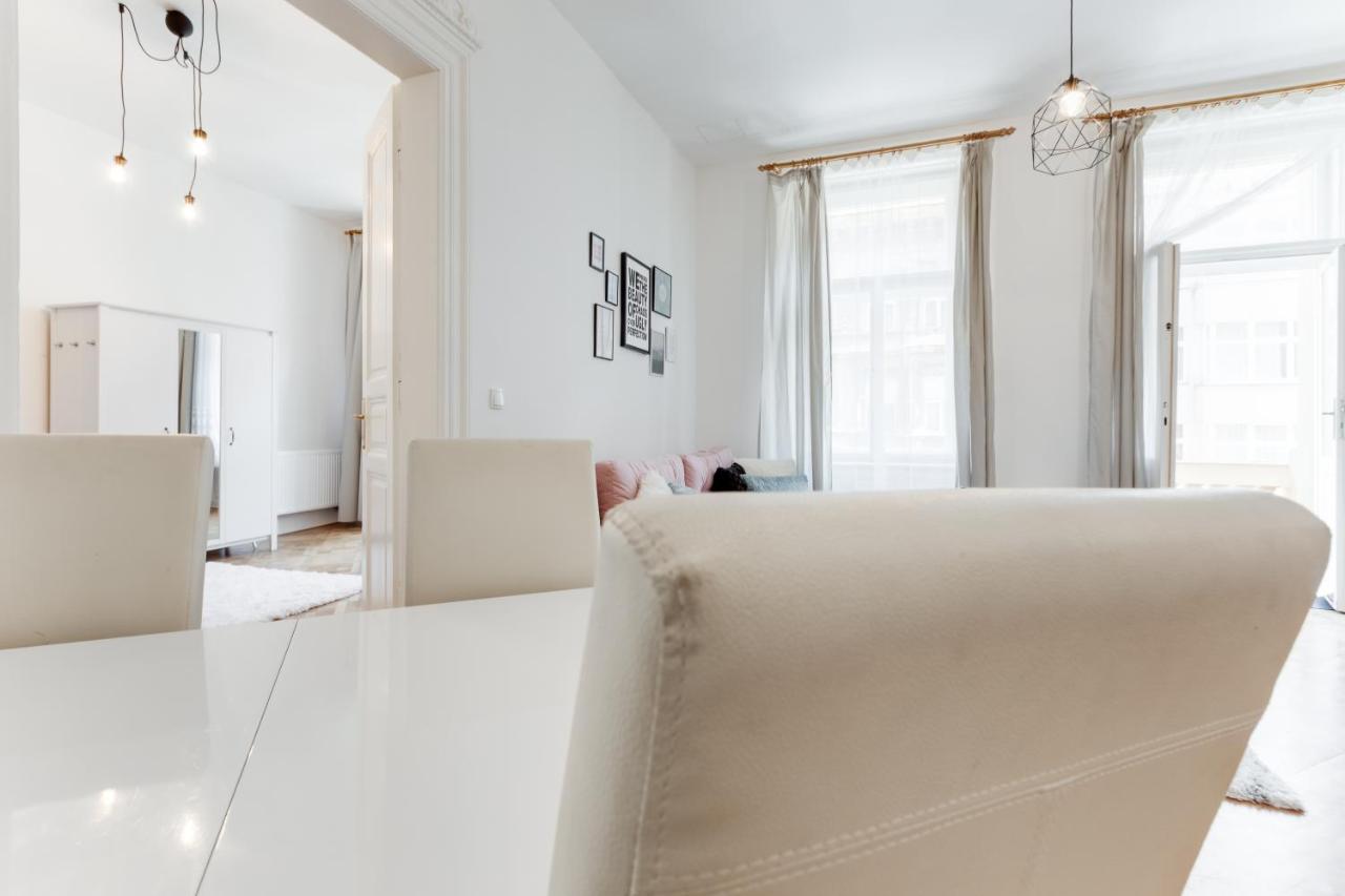 Spacious Cozy 2bds In Center - Stp4 *
