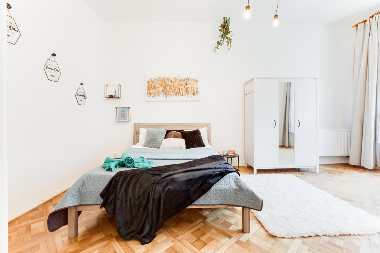 Apartamento Spacious Cozy 2bds In Center - Stp4 *