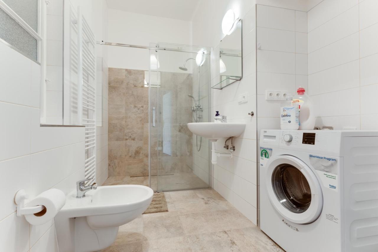 Spacious Cozy 2bds In Center - Stp4 Apartamento *